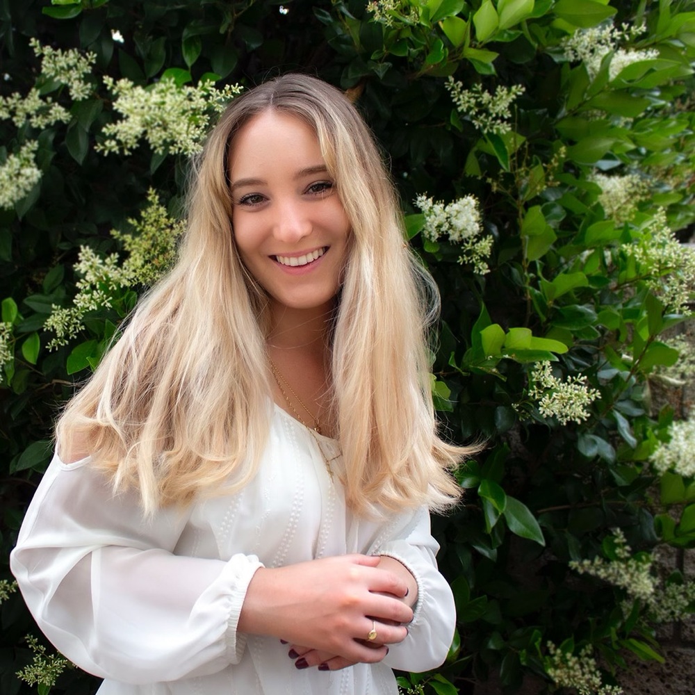 Meet your Posher, Eva